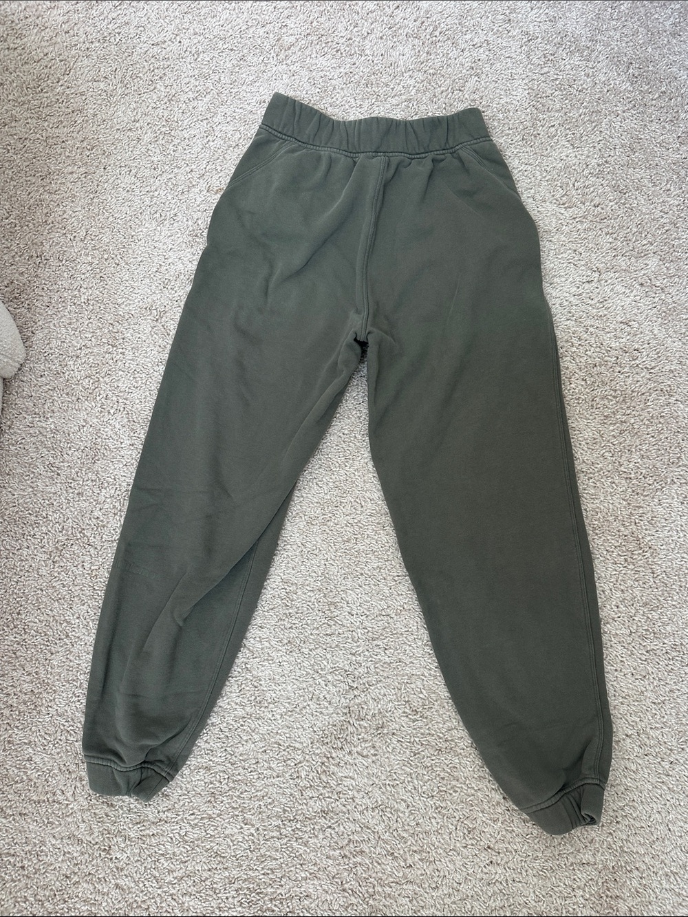 Women’s Lululemon Army Green Joggers - Like New!! - Picture 3 of 5